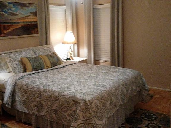 Guest bedroom
