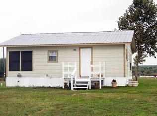 370 Martindale Lake Rd, Maxwell, TX 78656