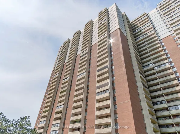 1 Massey Sq #1208, Toronto, ON M4C 5L4