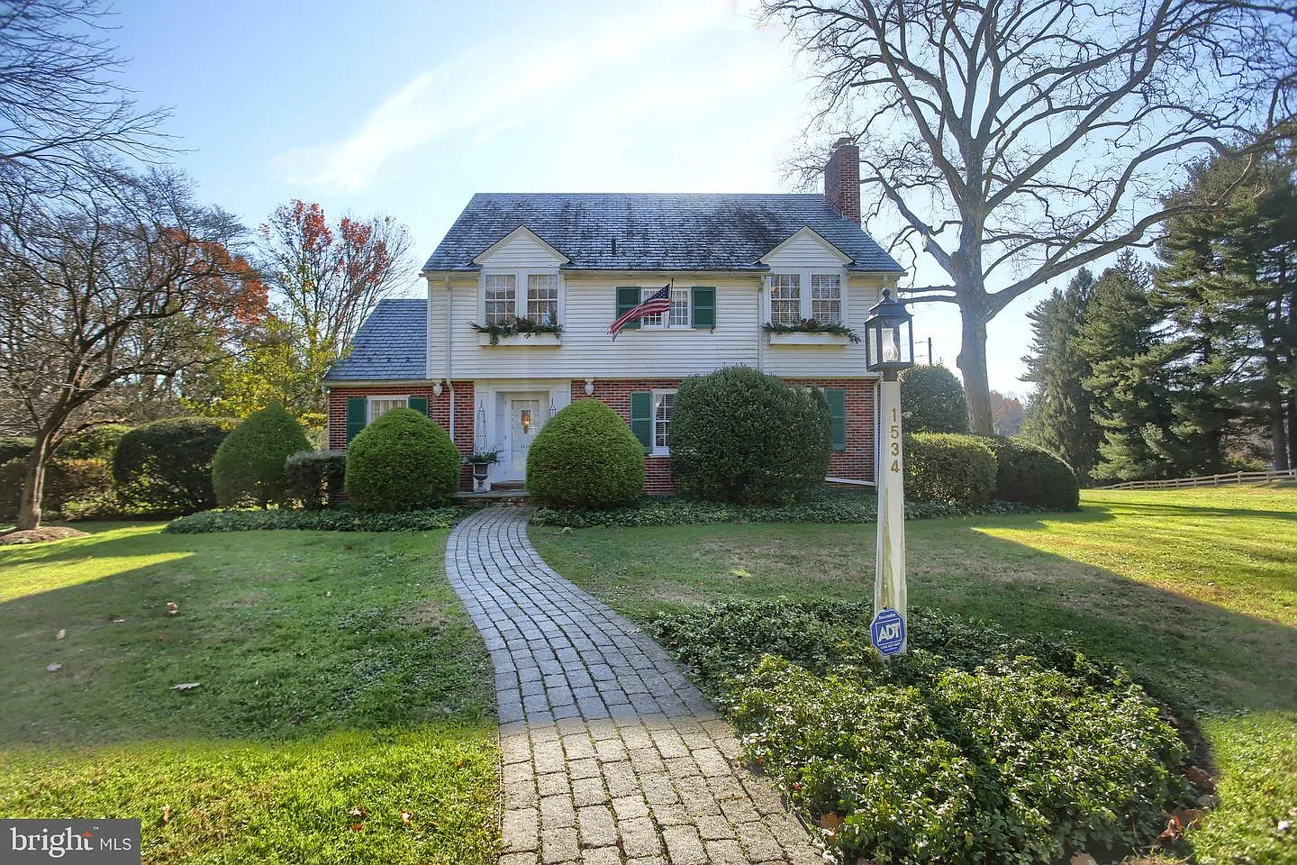 1534 Quarry Ln photo 1