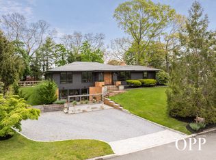 11 Highview Blvd, Brookhaven, NY 11719