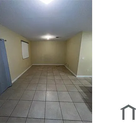 3405 SE 1st St — Photo 5