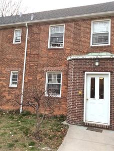 77-12 Vleigh Pl, Flushing, NY, 11367