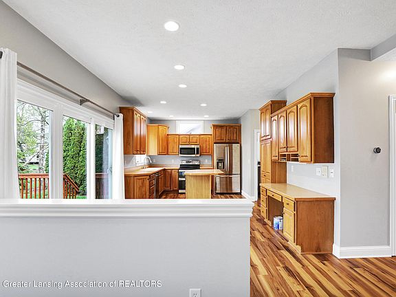 3rd image of 1755 Cricket Ln