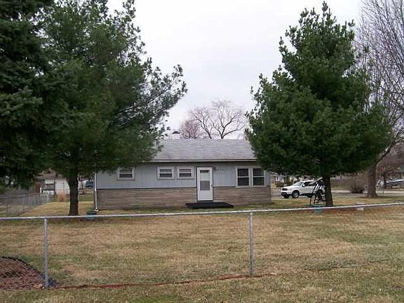 2nd image of 3440 S Foltz St