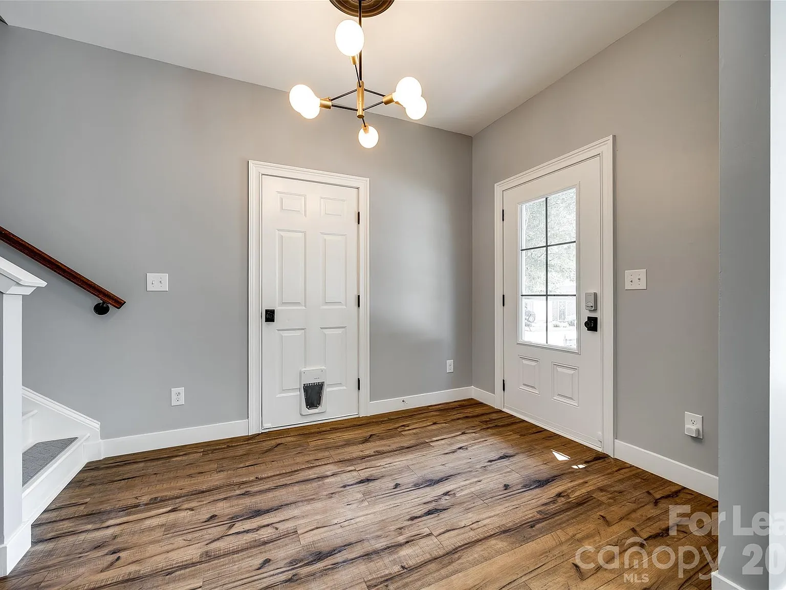 3 bed, 2.5 bath, 2155 sqft, $2,400 — Photo 3