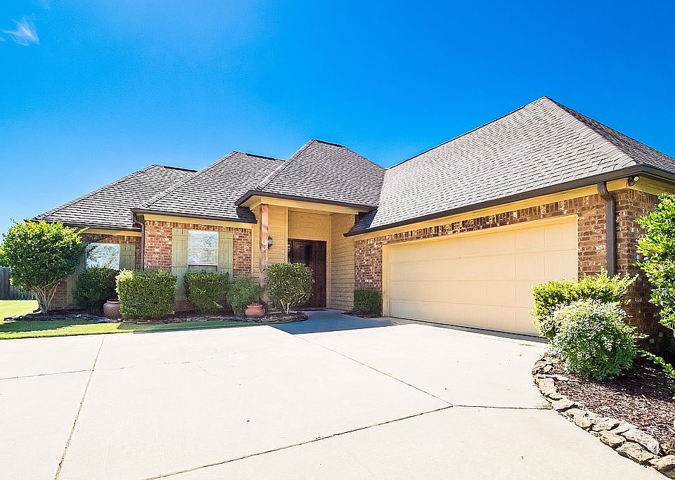 1st image of 134 Stillhouse Creek Dr