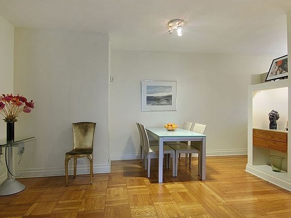 4th image of 255 W 23rd St APT 2CW