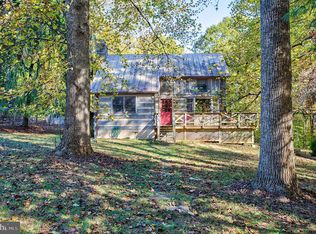 1263 Frogtown Rd, Bluemont, VA 20135