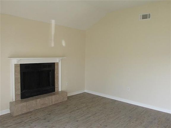 2nd image of 2740 Max Dr