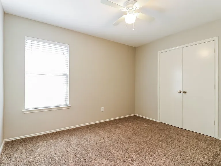 1082 Magnolia Ln — Photo 12
