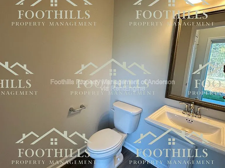 226 Islay Way — Photo 14