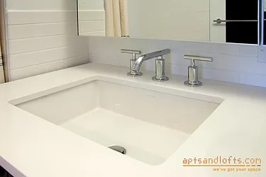 Rented by aptsandlofts.com