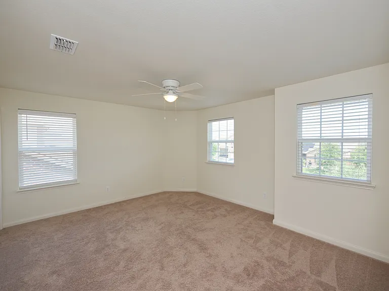 152 Curt St — Photo 10