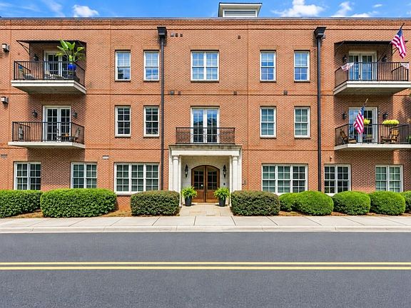 2nd image of 351 Washington Ave NE Suite 209