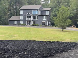 1833 Wood Valley Dr, Dalton, GA 30720