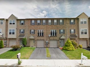 2520 Gillian Ln, Easton, PA 18040