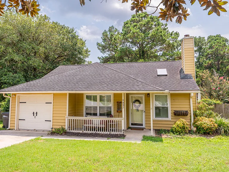 1457 Cypress Ct — Photo 1
