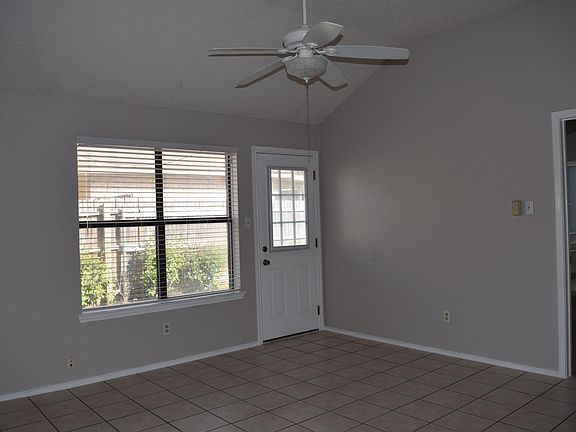 3rd image of 543 Kirkland Dr