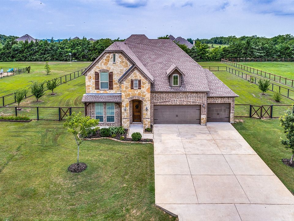 1st image of 8008 Meadow Glen Dr