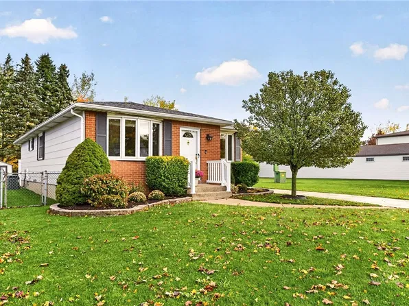 22 N Transit Hill Dr, Depew, NY 14043
