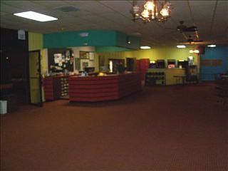 3rd image of 622 Broadway St