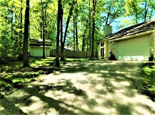 39830 95th St, Genoa City, WI 53128