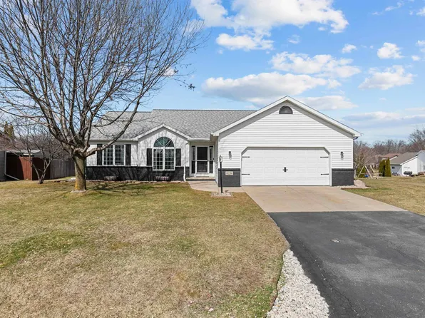 W2290 Block Rd, Kaukauna, WI 54130