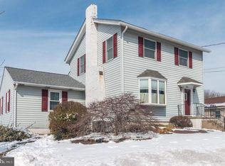 802 N 5th St, Perkasie, PA 18944