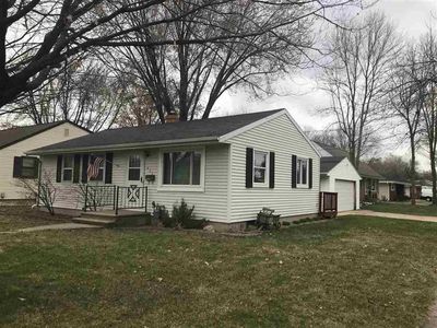 435 Suburban Dr, De Pere, WI, 54115