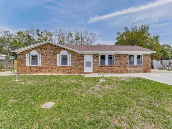 7452 Sandy Creek Dr, Pensacola, FL 32506