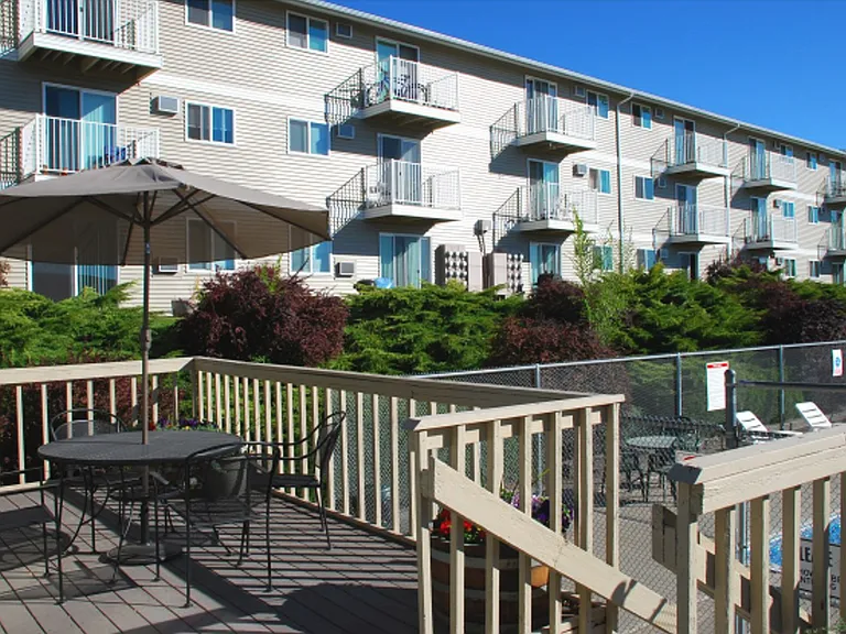 Cedar Green Apartments — Photo 44