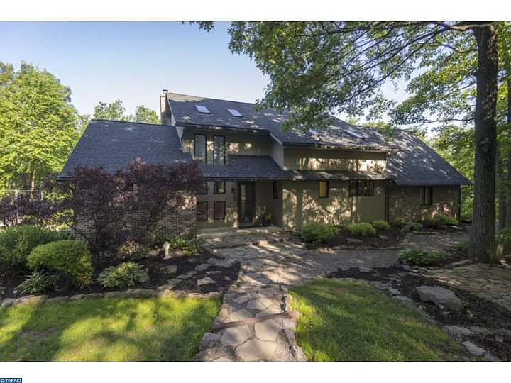 20 Mountain Ln photo 1
