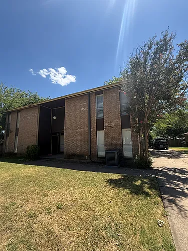 2300 Hollandale Cir #A Photo 1 2300 Hollandale Cir #A Photo 1