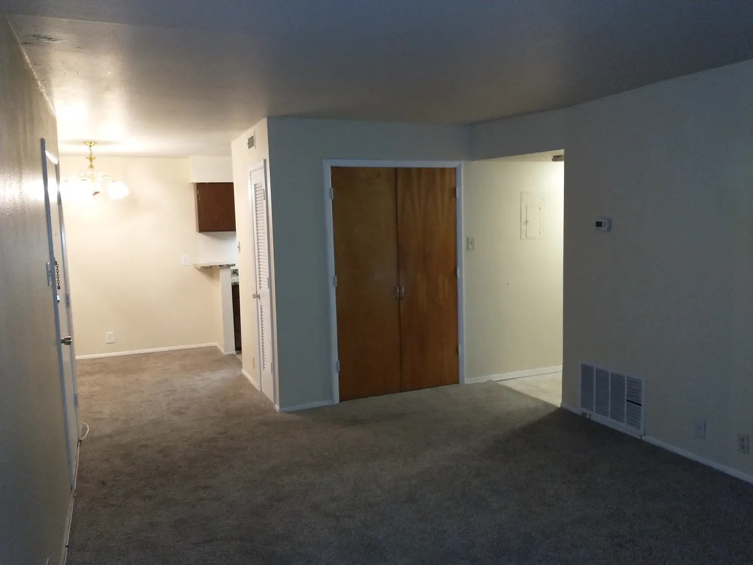 1601 Pennsylvania St NE — Photo 2