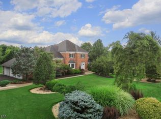 14 Winding Ridge Way, Warren, NJ 07059