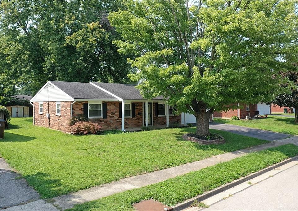 2nd image of 588 Wisconsin Dr