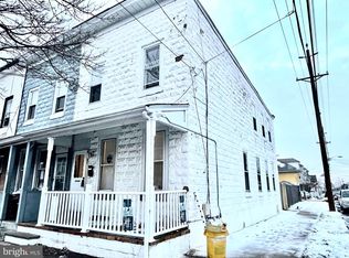27 Lily St, Hamilton, NJ 08610