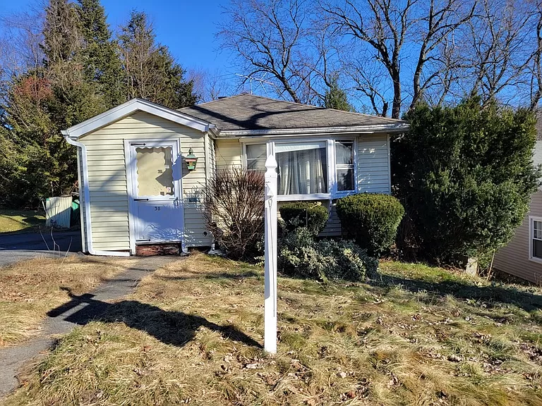38 Dell Ave, Worcester, MA 01604 | Zillow
