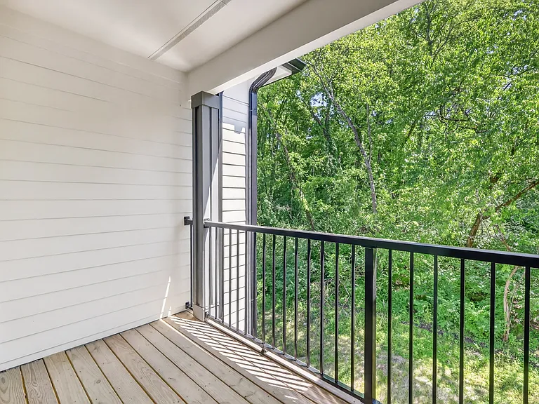 Franklin Flats — Photo 13