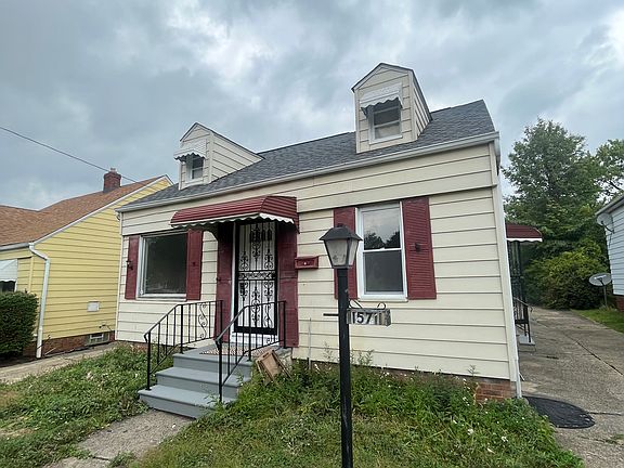 2nd image of 15711 Westview Ave
