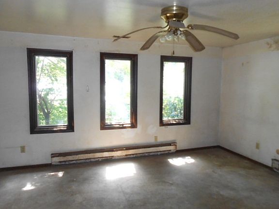 5th image of 1423 Altgeld St