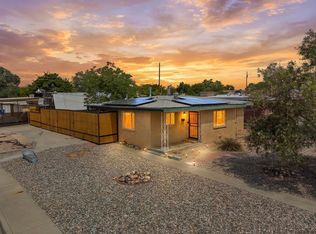 903 Manzano St NE, Albuquerque, NM 87110