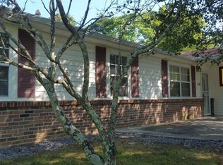 120 Jerry Cardin Ln APT A, Friendsville, TN 37737