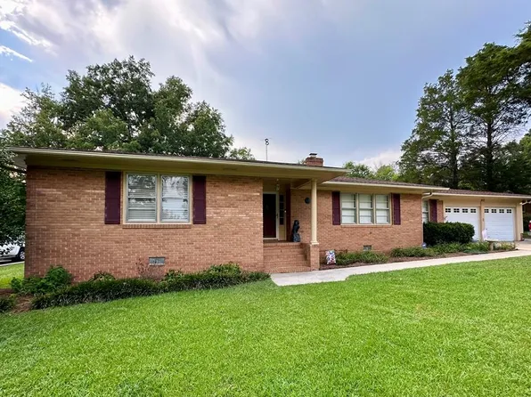 203 Belle Meade Rd, Greenwood, SC 29649