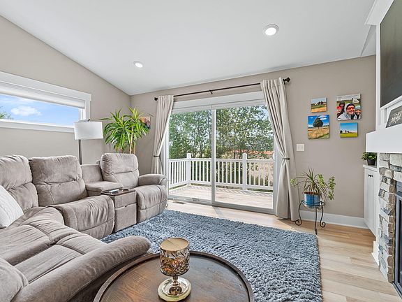 5th image of 13683 Legends View Ct Unit 18