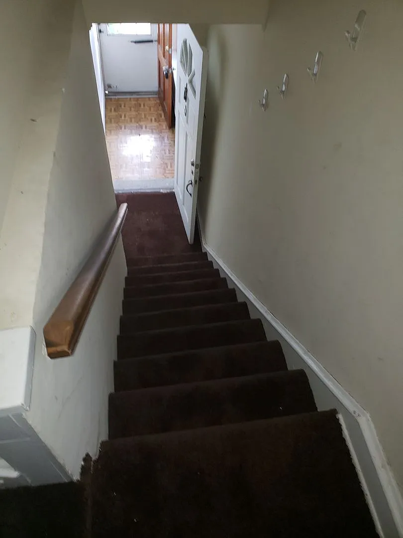 2nd Floor Apt in Wilmington — Photo 3