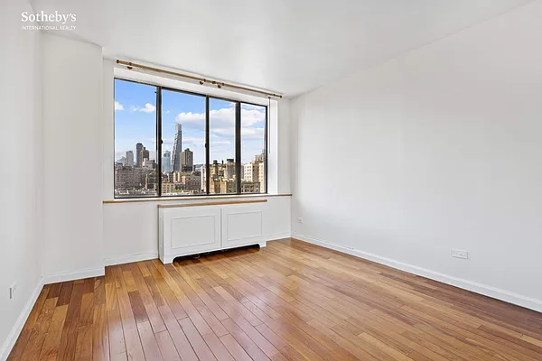 Rented by Sotheby's International Realty | media 8