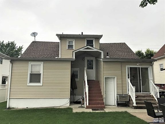 2nd image of 121 Boston Ave #2
