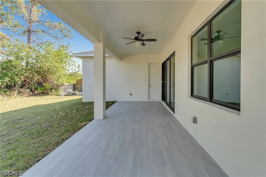 4 bed, 2.5 bath, 1885 sqft, $2,500 — Photo 3